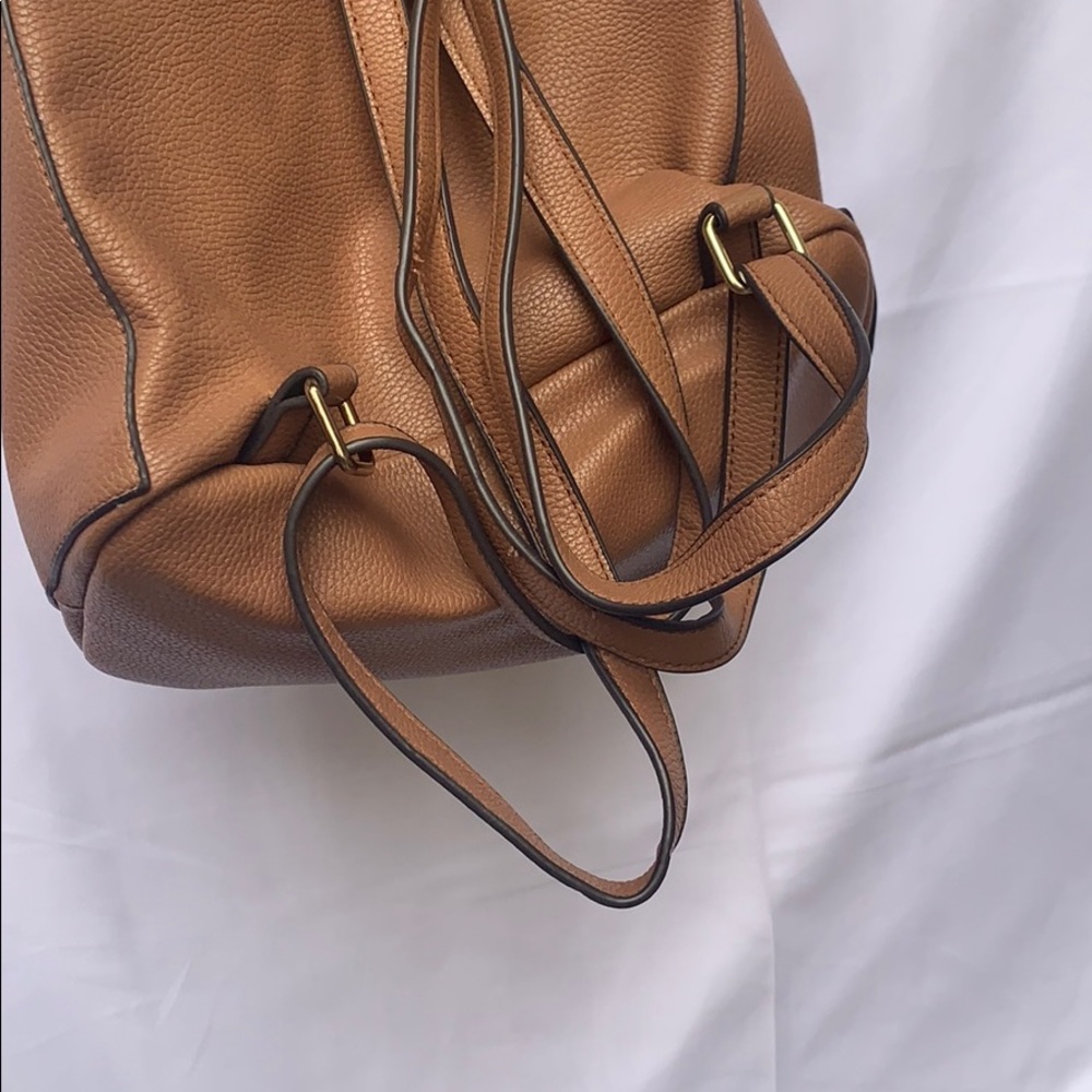 Neutral Backpack - Picture 9 of 11